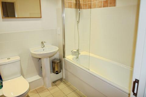 1 bedroom flat to rent, City Walk, Leeds, West Yorkshire, LS11