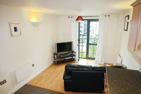 1 bedroom flat to rent, City Walk, Leeds, West Yorkshire, LS11