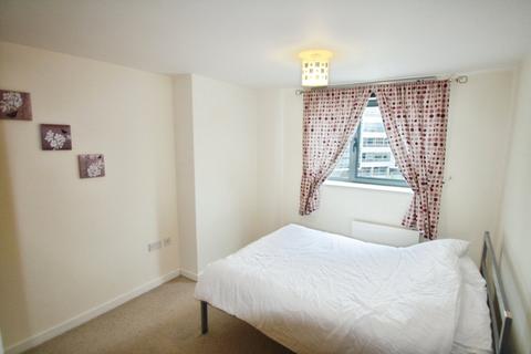 1 bedroom flat to rent, City Walk, Leeds, West Yorkshire, LS11