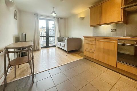 1 bedroom flat to rent, City Walk, Leeds, West Yorkshire, LS11