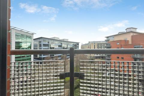 1 bedroom flat to rent, City Walk, Leeds, West Yorkshire, LS11