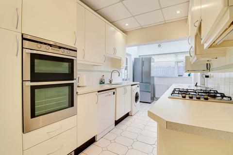 3 bedroom detached house for sale, Pigeonwick, Harpenden, AL5
