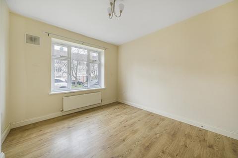2 bedroom flat to rent, Chinbrook Road London SE12