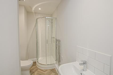 2 bedroom flat to rent, Meadway Court, Meadway, Hampstead Garden Suburb, NW11