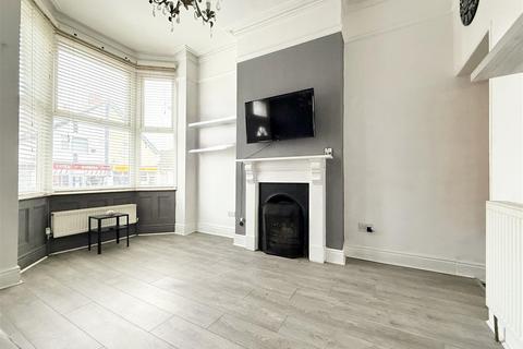 4 bedroom terraced house for sale, Duncan Road, Aylestone LE2