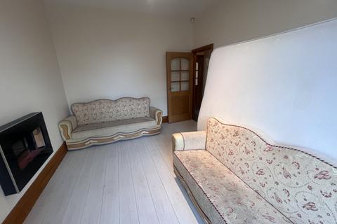 4 bedroom terraced house to rent, Hilton Road, Bradford BD7
