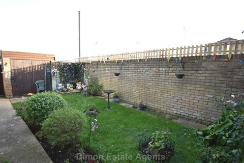 3 bedroom semi-detached house for sale, Seahorse Walk, Gosport