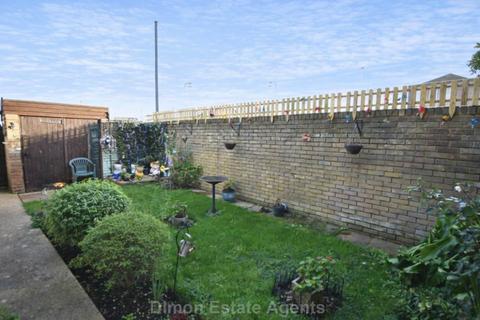 3 bedroom semi-detached house for sale, Seahorse Walk, Gosport
