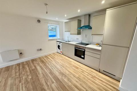 2 bedroom flat to rent, Winterstoke Road, Bristol, BS3