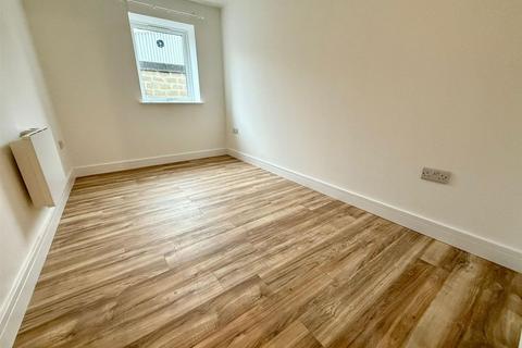 2 bedroom flat to rent, Winterstoke Road, Bristol, BS3