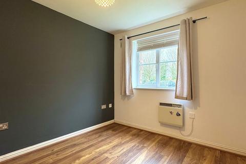 2 bedroom apartment to rent, Priestley Court, Princes Gate, High Wycombe HP13