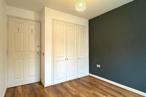 2 bedroom apartment to rent, Priestley Court, Princes Gate, High Wycombe HP13