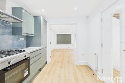 3 bedroom terraced house to rent, Rainsford Close, Stanmore, HA7