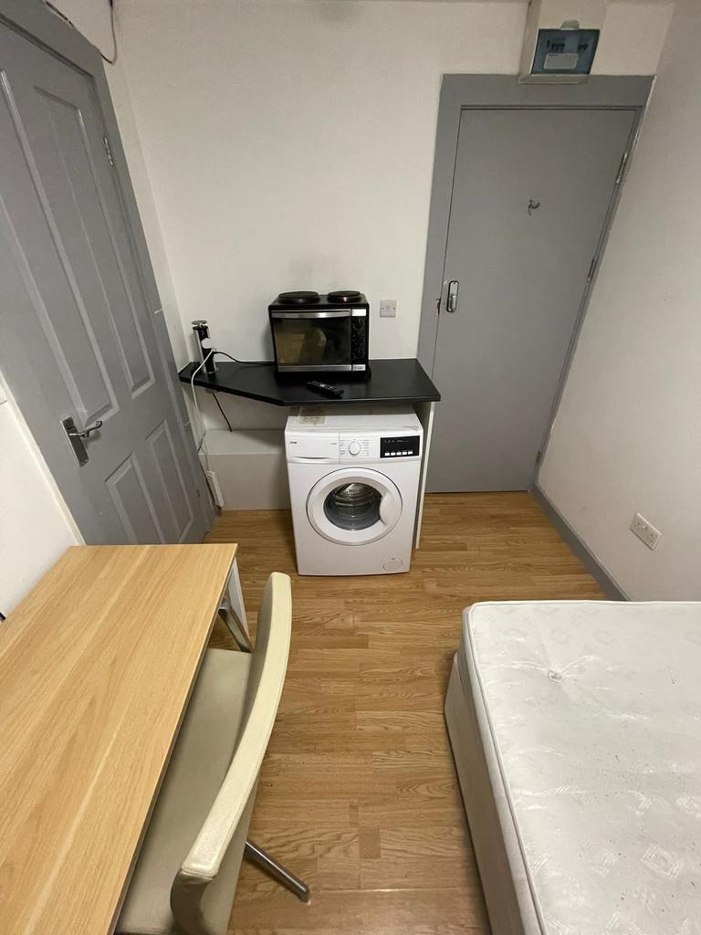 Ampx0611 jpg
