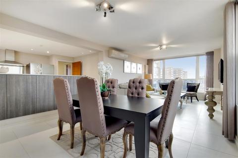 3 bedroom apartment to rent, St John's Wood Park, London, NW8