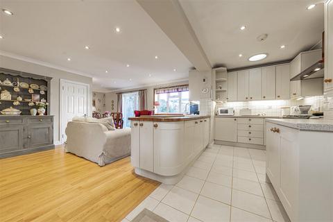 undefined, Queens Road, Datchet, Slough