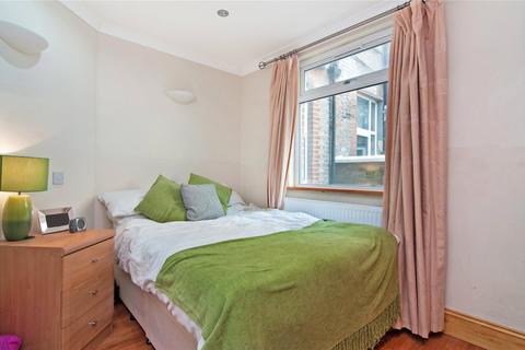 3 bedroom apartment to rent, Tooting Bec Road, London, SW17