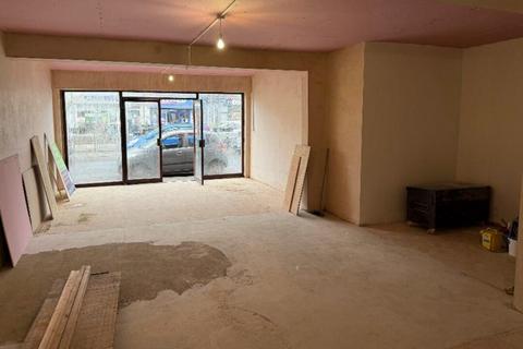 Retail property (high street) to rent, 125A Uxbridge Rd Rickmansworth WD3 7DN