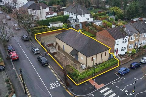 Mixed use for sale, 16 Hill Rd Carshalton SM5 3RA