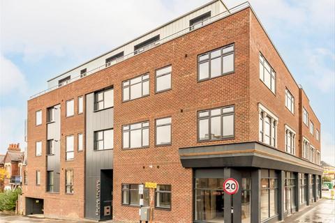 2 bedroom flat to rent, Portland Road, Norwood Junction SE25