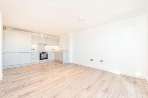 2 bedroom flat to rent, Portland Road, Norwood Junction SE25