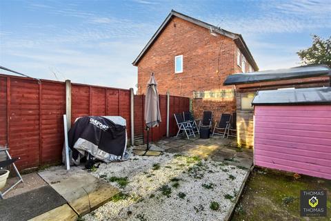 2 bedroom end of terrace house for sale, Maldon Gardens, Gloucester