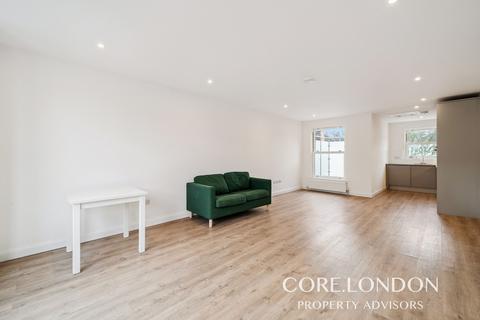 3 bedroom apartment to rent, Bendemeer Road, Barnes, SW15