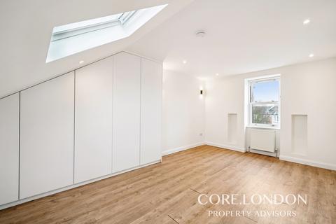 3 bedroom apartment to rent, Bendemeer Road, Barnes, SW15