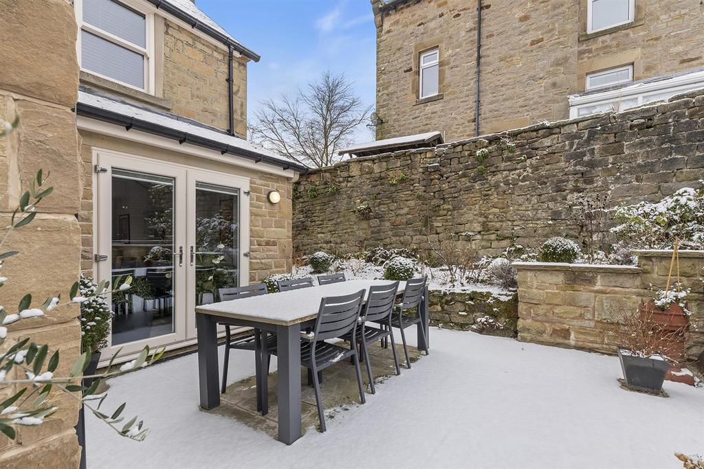 Stonehaven., Churchlane, Baslow. 50 297.jpg