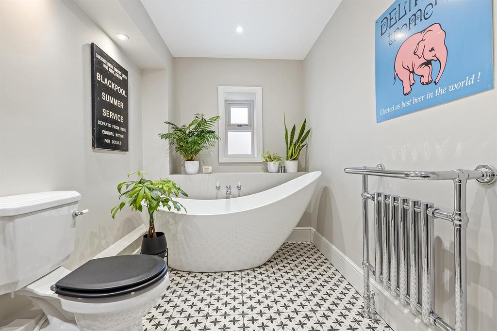 Stonehaven., Churchlane, Baslow. 44 297.jpg