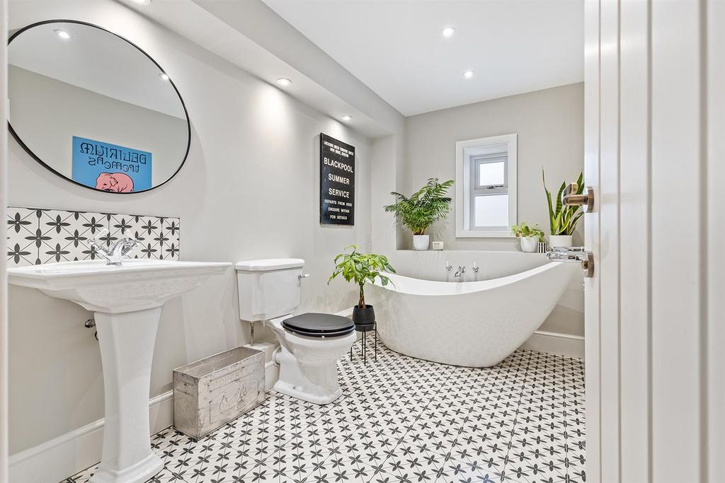 Stonehaven., Churchlane, Baslow. 46 297.jpg