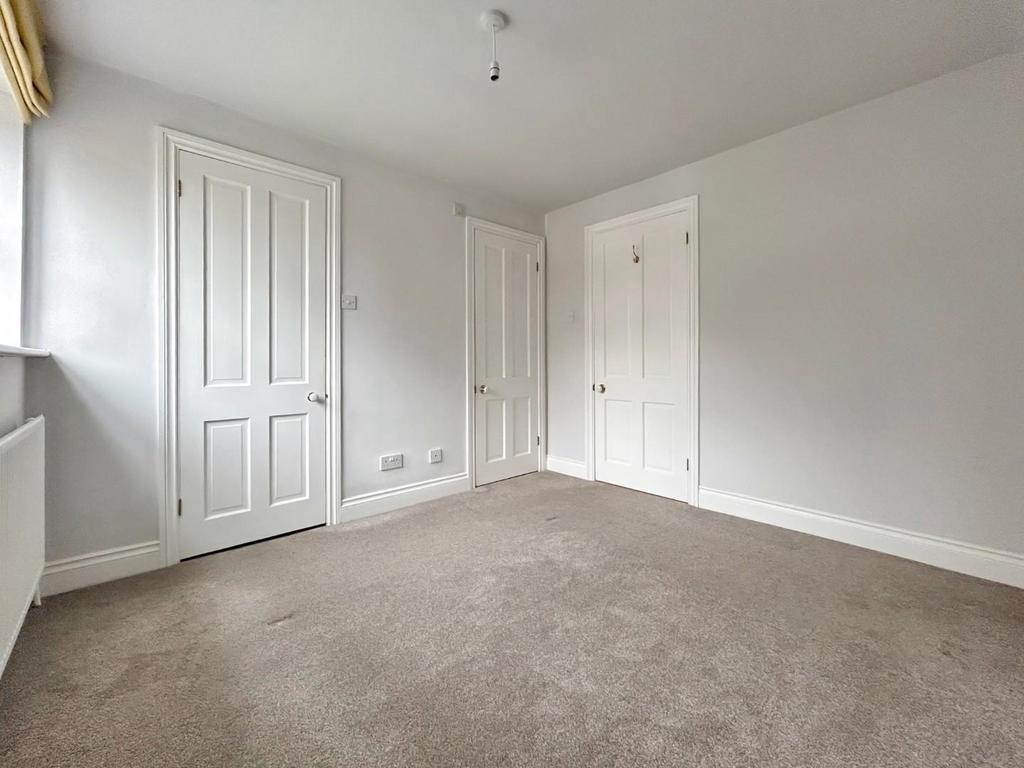 Bedroom 1..jpg