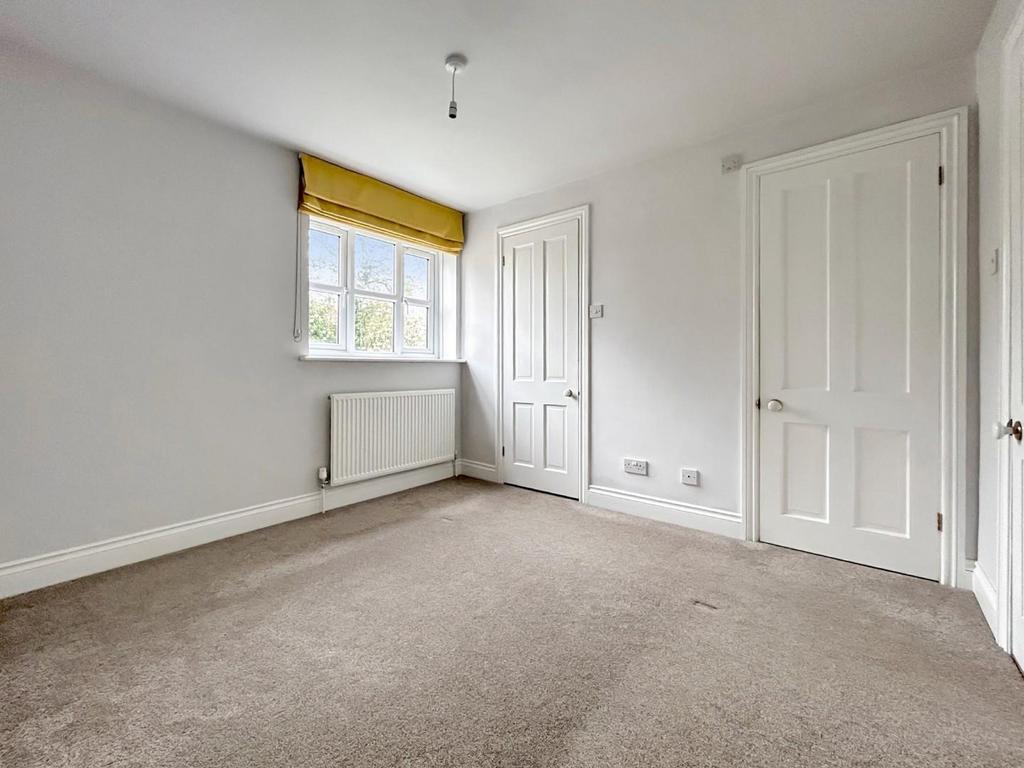 Bedroom 1.jpg