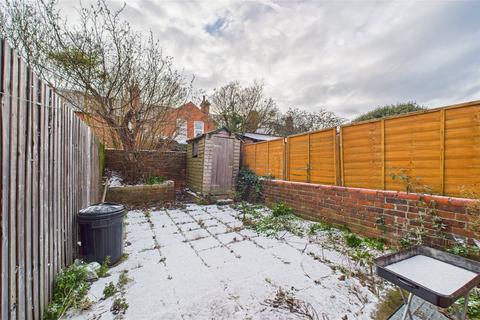 3 bedroom terraced house to rent, Freshwater Road, Reading, Berkshire, RG1