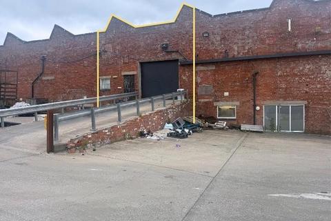 Industrial unit to rent - Unit B8 Newton Business Park, Talbot Road, Hyde, SK14