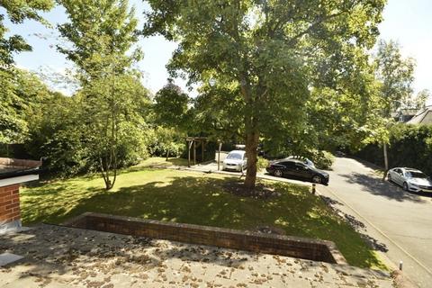 undefined, Cedar Road, Sutton SM2