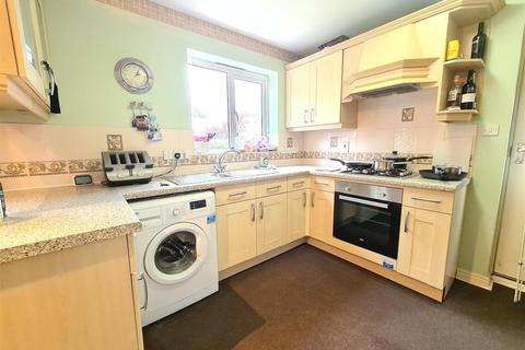 3 bedroom semi-detached house for sale, Minchin Close, York
