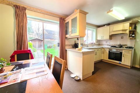 3 bedroom semi-detached house for sale, Minchin Close, York
