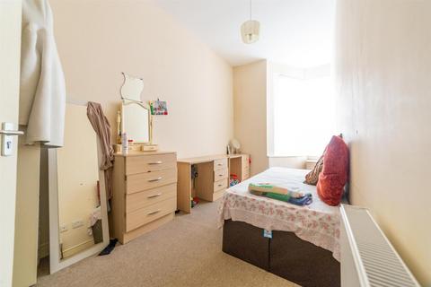 2 bedroom flat to rent, Brighton Grove, Newcastle Upon Tyne