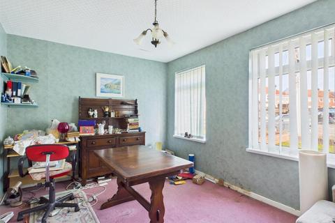 3 bedroom semi-detached house for sale, Meadow Lane, Porthcawl CF36