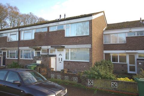 3 bedroom terraced house to rent, Canterbury Way, Thetford, IP24