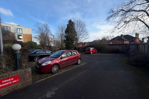 1 bedroom flat to rent, West Park Lodge, Southampton SO17