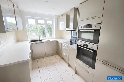 3 bedroom semi-detached house for sale, Cobton Drive, Hove
