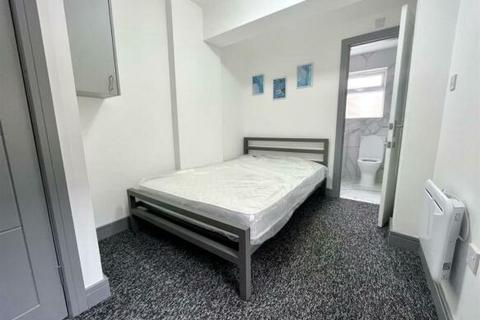 1 bedroom in a house share to rent, 2 Oatlands Road Room 3 Enfield EN3 5LJ