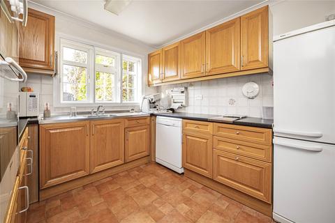4 bedroom detached house for sale, Golfside Close, New Malden, KT3