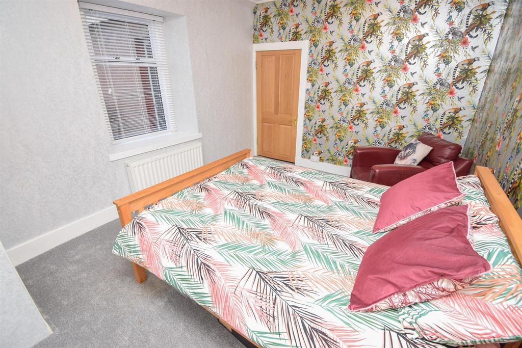 GROUND FLOOR BEDROOM (2)-2.jpg