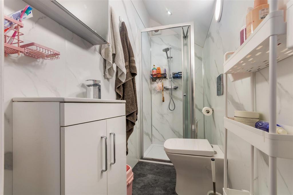 Ensuite shower room