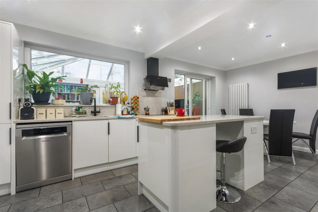 Bespoke open plan kitchen