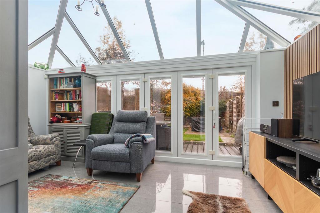 2 nd reception sitting room