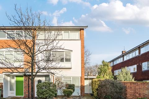 2 bedroom apartment for sale, Fairby Road, Lee